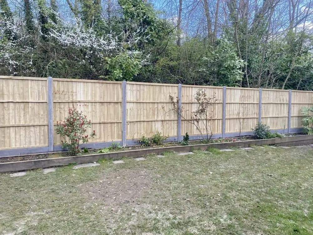400m, 6.5ft closeboard boundary fence — photo 2